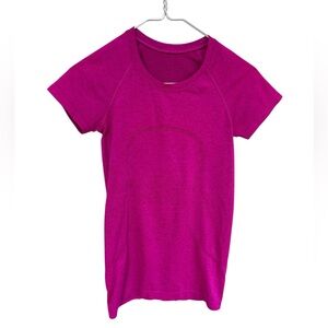 Lululemon Swiftly Tech Short Sleeve 2.0 shirt in Sonic Pink, Size 4